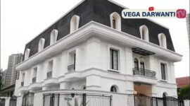 Rumah Eko Patrio (YouTube Vega Darwanti TV) 