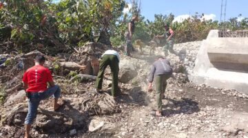 Wujudkan Sinergitas, TNI dan Warga Gotong Royong Bangun Jembatan Garuda Penghubung 3 Desa di Bulukumba