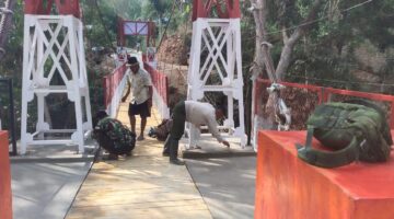 Wujud Sinergitas, Personel Koramil Gantarang Bersama Warga Gotong Royong Bangun Jembatan Beton Garuda