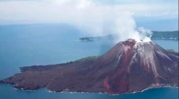 Pemprov DKI Jakarta Berlakukan PJJ Akibat Paparan Abu Vulkanik Gunung Anak Krakatau