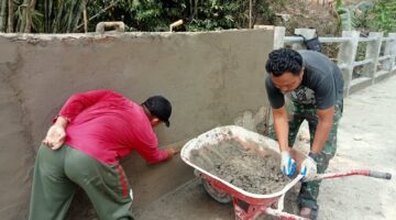 TNI dan Warga Bahu-Membahu Rampungkan Pembangunan Jembatan Beton Garuda di Herlang