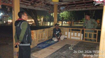 Gerak Cepat Kapolsek Ujung Bulu, Evakuasi Warga Terlantar yang Setahun Tinggal di Gazebo.