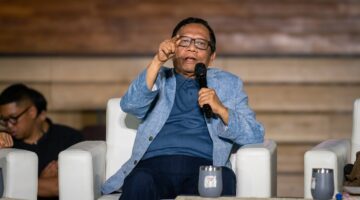 Budaya Menjilat Kekuasaan Dinilai Jadi Ancaman Demokrasi dan Penegakan Hukum